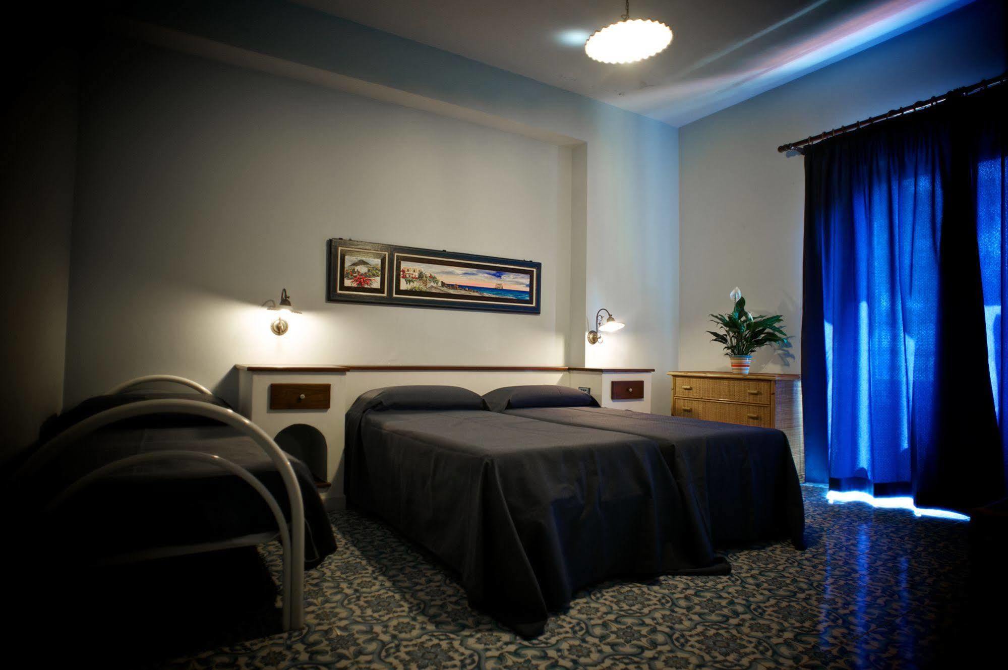 Pietra Pomice Hotel Липари Экстерьер фото